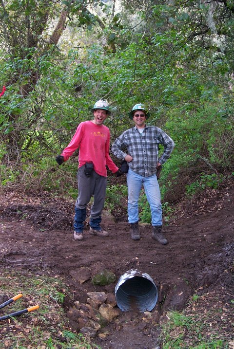 Geoffrey, Dave and the culvert (photo: Tim Oren)